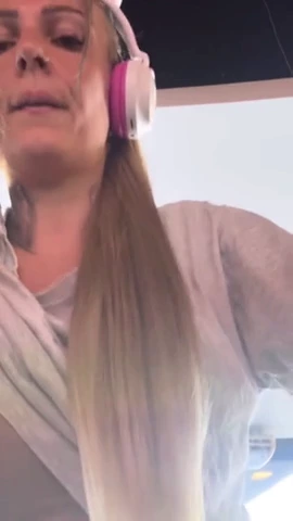 Working out at the gym made me feel hot, so I removed my t-shirt and revealed my bra. My desire grew strong. (Wet and ready) porn video