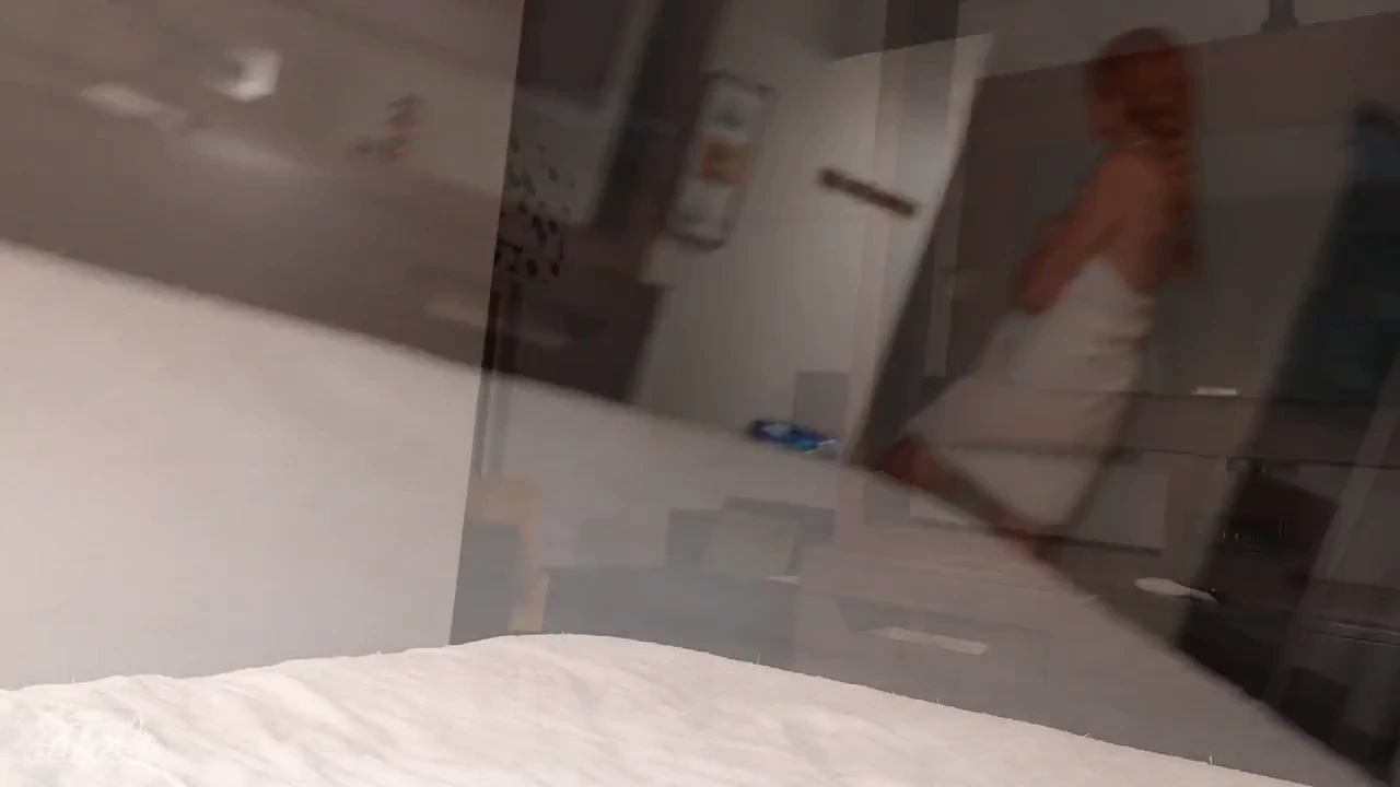 Red hair beauty gets a room mix up and gives a great blowjob porn video